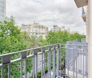 Просторная квартира 222 кв.м с балконами в Барселоне