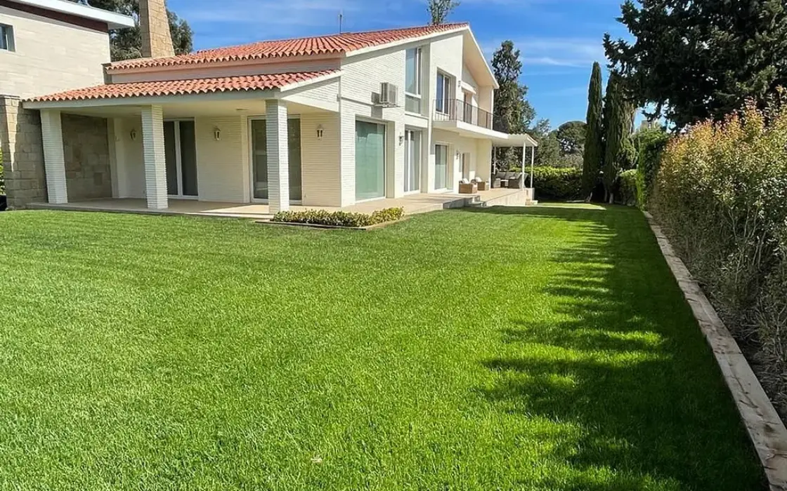 Ексклюзивна вілла з 5 спальнями та видом на море в Барселоні