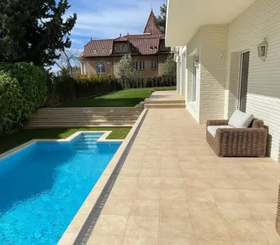 Ексклюзивна вілла з 5 спальнями та видом на море в Барселоні