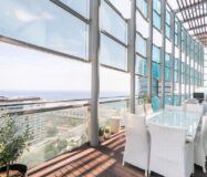Двухуровневый пентхаус 153 кв.м с видом на море в Барселоне