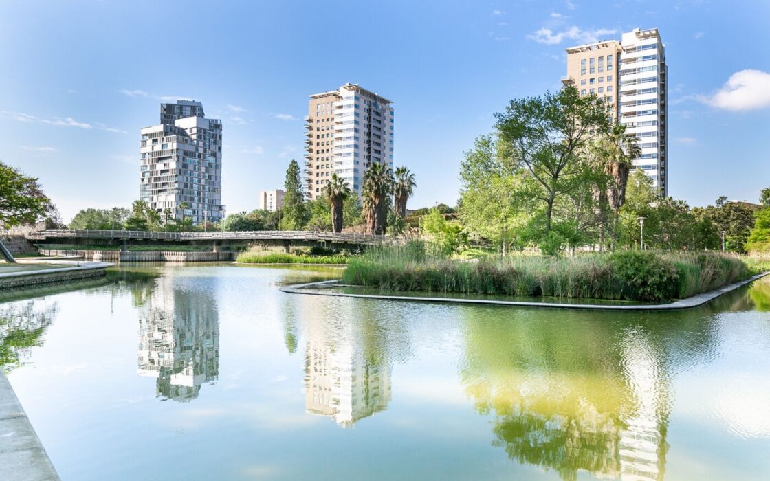 Двухуровневый пентхаус 153 кв.м с видом на море в Барселоне