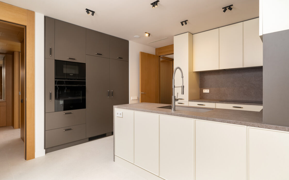 Квартири з терасою в новобудові Барселона Саррія-Сан-Жервасі