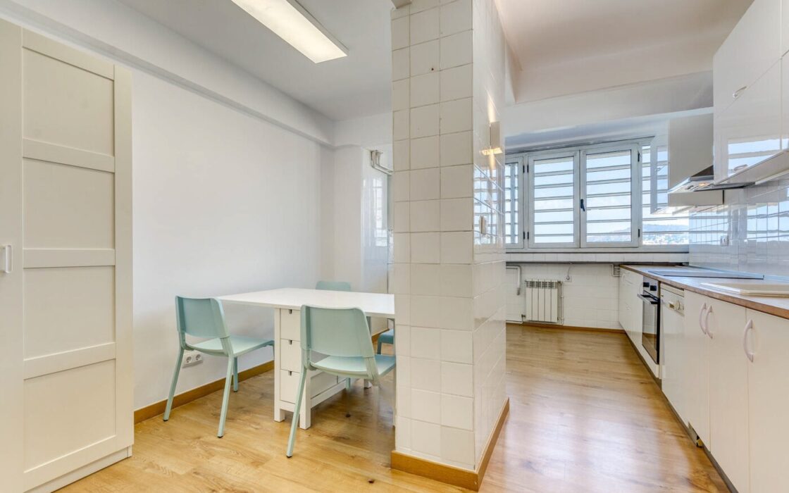 Элегантная квартира с панорамным видом в центре Барселоны