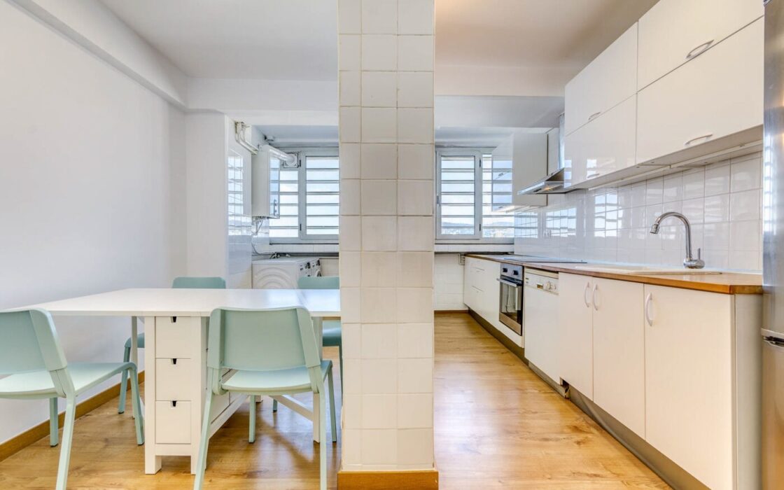 Элегантная квартира с панорамным видом в центре Барселоны