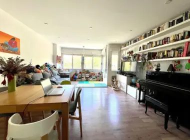 Ремонтована квартира в Побленоу, Барселона, 3 кімнати