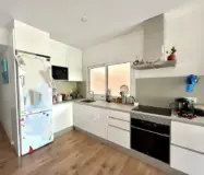 Ремонтована квартира в Побленоу, Барселона, 3 кімнати