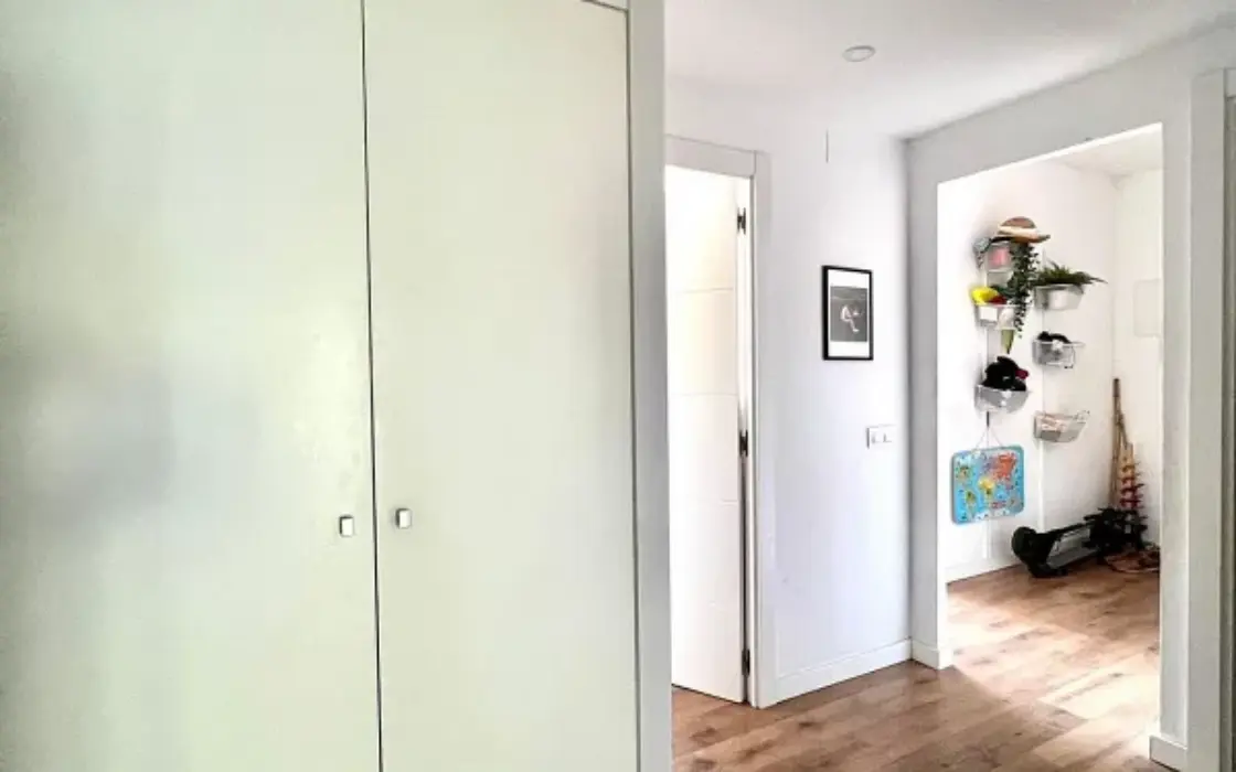 Ремонтована квартира в Побленоу, Барселона, 3 кімнати