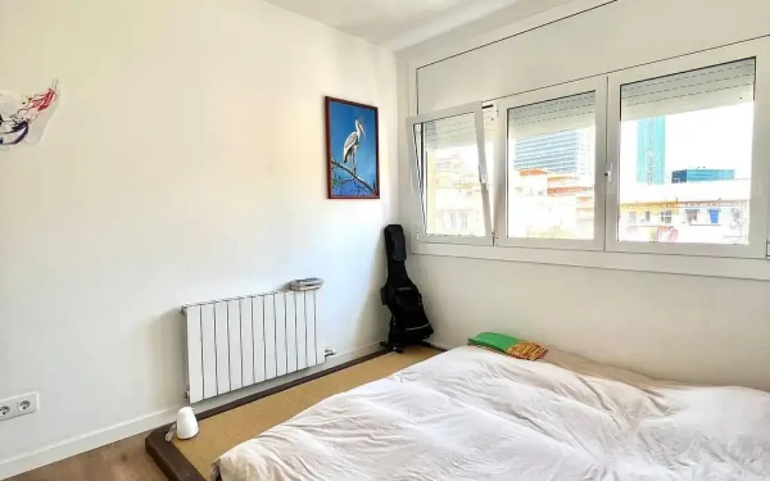 Ремонтована квартира в Побленоу, Барселона, 3 кімнати