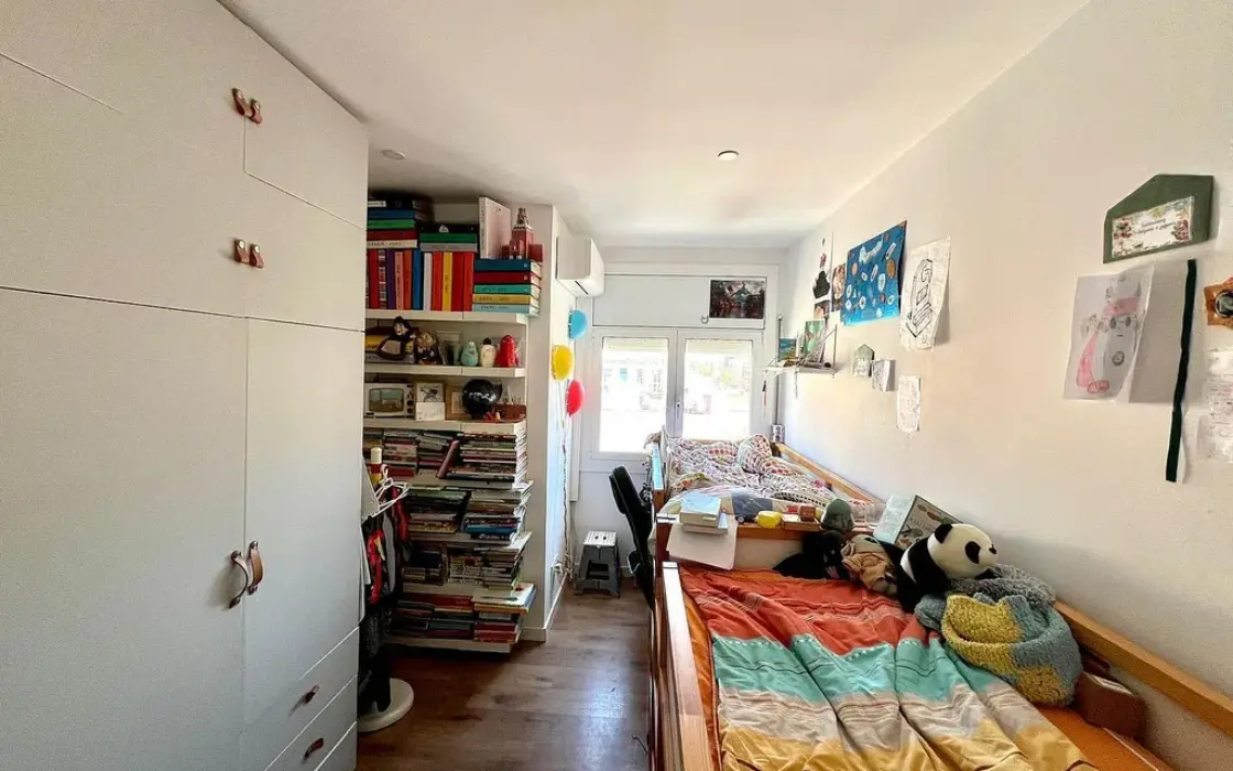 Ремонтована квартира в Побленоу, Барселона, 3 кімнати