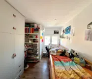 Ремонтована квартира в Побленоу, Барселона, 3 кімнати