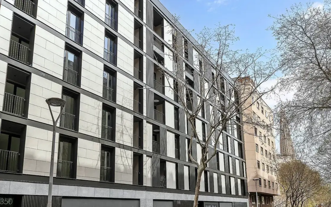 Современные квартиры в Барселоне у Саграда Фамилия 2-4 спальни