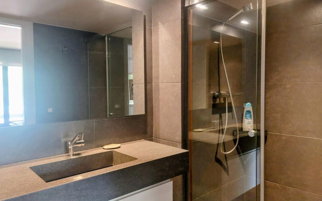 Елегантна квартира 90 кв.м в престижному районі Барселони