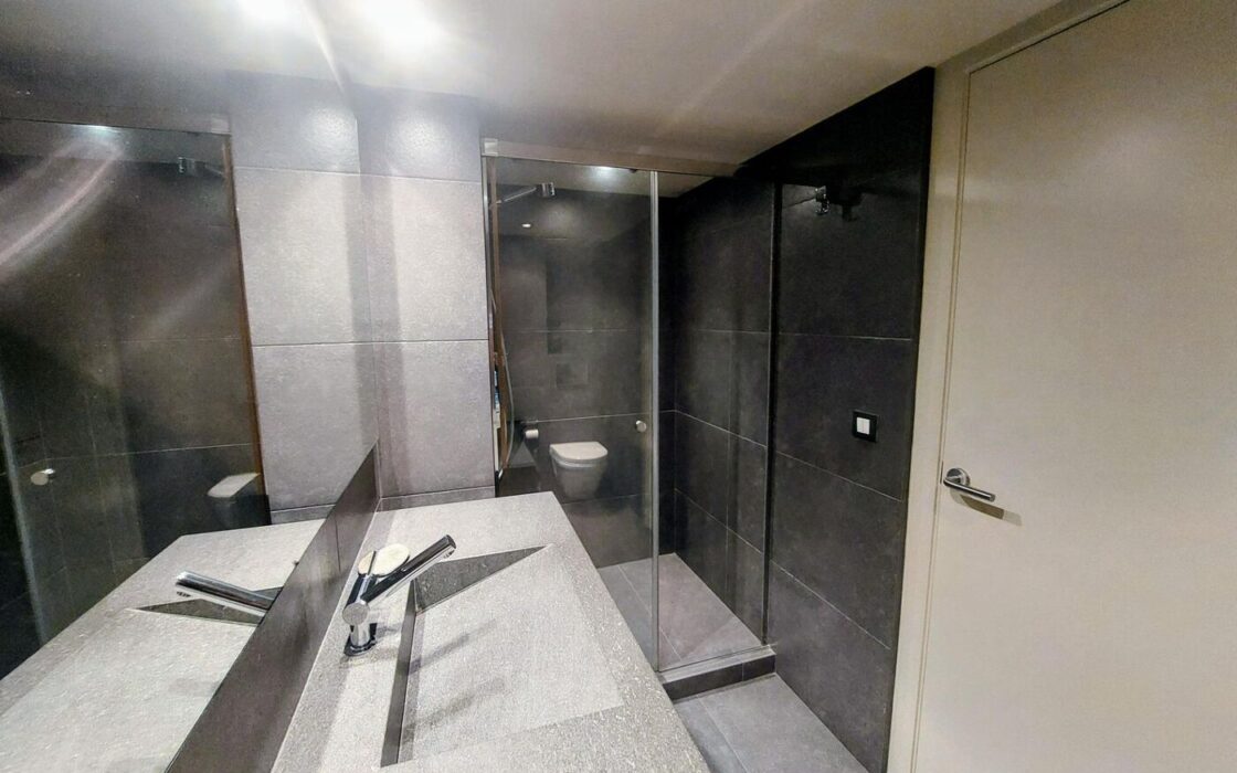 Елегантна квартира 90 кв.м в престижному районі Барселони