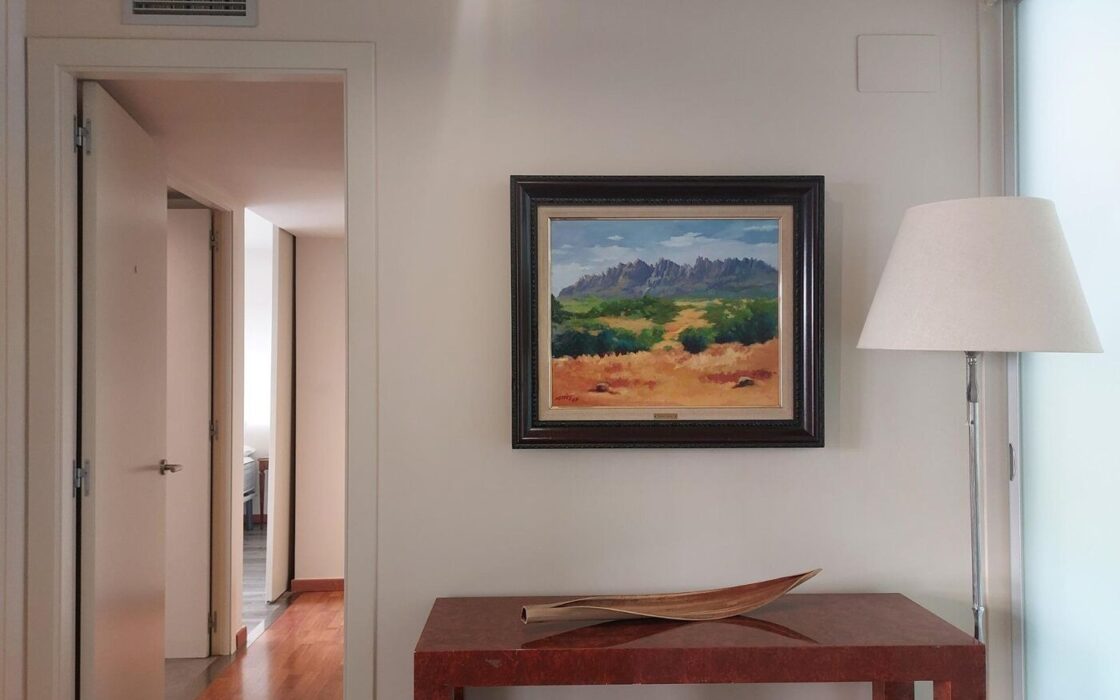 Елегантна квартира 90 кв.м в престижному районі Барселони