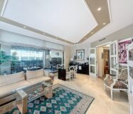 Квартира 3 кімнати в Барселоні біля моря з терасою 30 кв.м