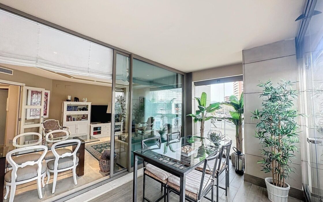 Квартира 3 кімнати в Барселоні біля моря з терасою 30 кв.м