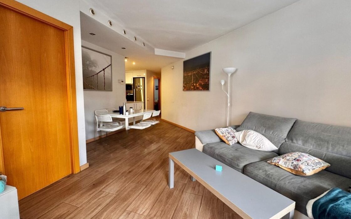 Квартира 86 кв.м з 4 спальнями у Сагради Фамілія Барселона