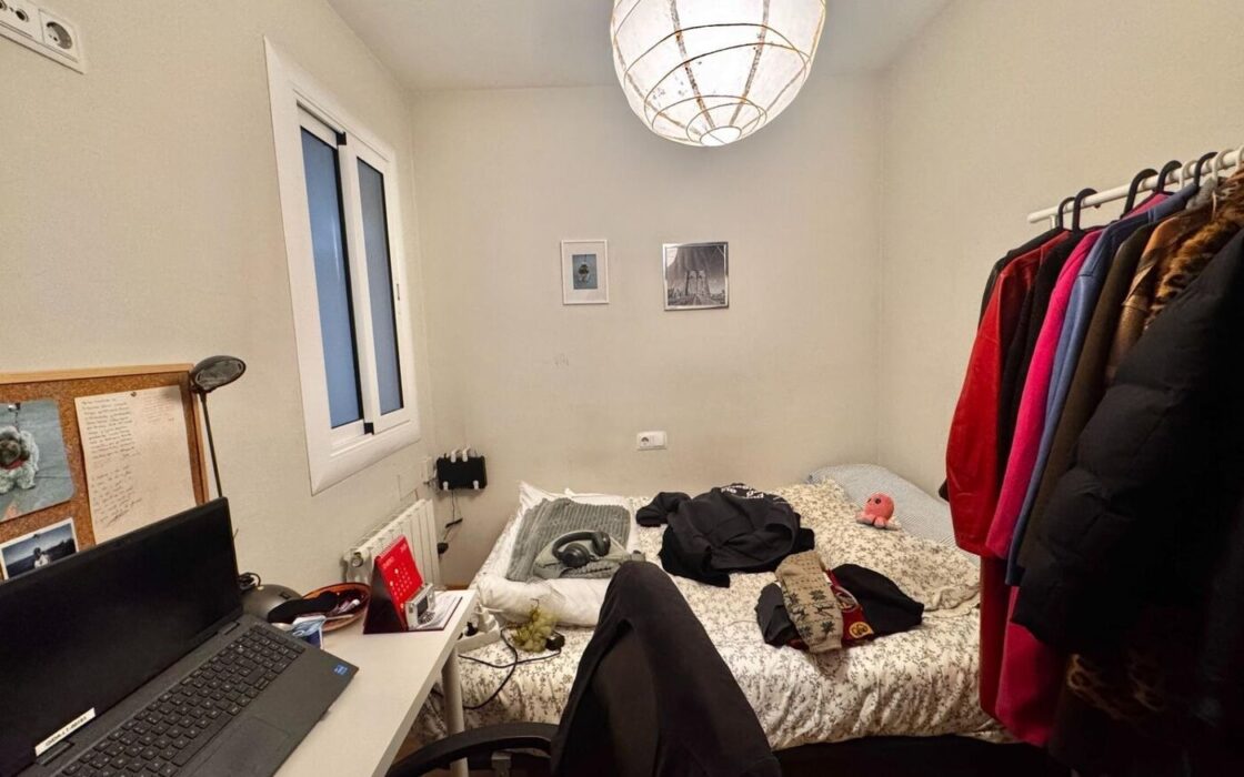 Квартира 86 кв.м з 4 спальнями у Сагради Фамілія Барселона