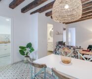 Квартира 67 кв.м з балконом у Барселоні на вулиці Lluna