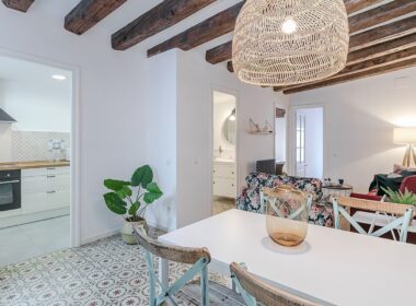 Квартира 67 кв.м з балконом у Барселоні на вулиці Lluna