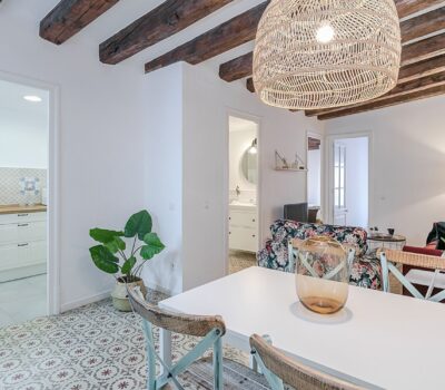 Квартира 67 кв.м з балконом у Барселоні на вулиці Lluna