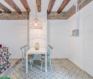 Квартира 67 кв.м з балконом у Барселоні на вулиці Lluna