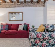 Квартира 67 кв.м з балконом у Барселоні на вулиці Lluna