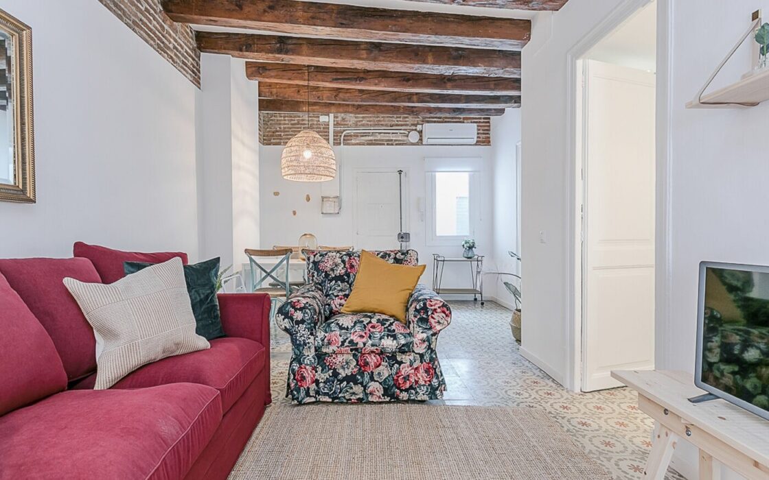 Квартира 67 кв.м з балконом у Барселоні на вулиці Lluna