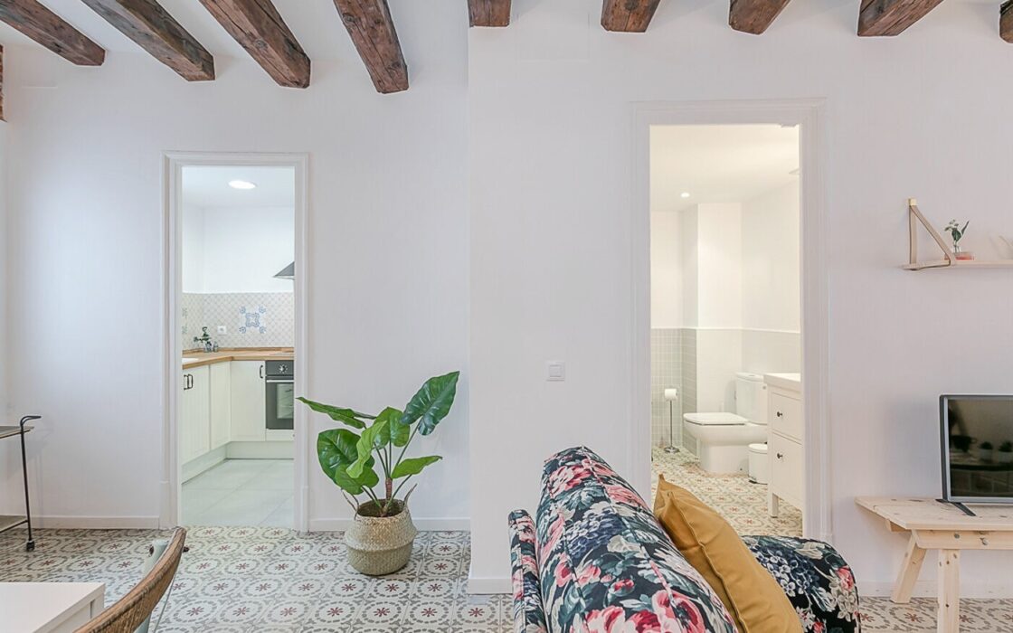 Квартира 67 кв.м з балконом у Барселоні на вулиці Lluna