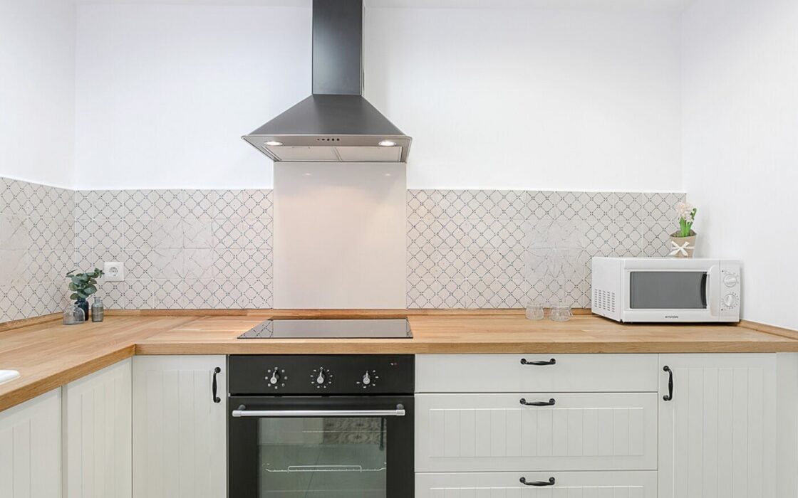 Квартира 67 кв.м з балконом у Барселоні на вулиці Lluna