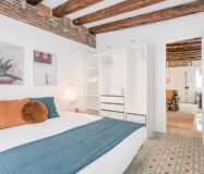 Квартира 67 кв.м з балконом у Барселоні на вулиці Lluna