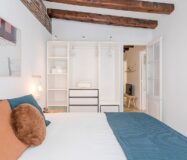 Квартира 67 кв.м з балконом у Барселоні на вулиці Lluna