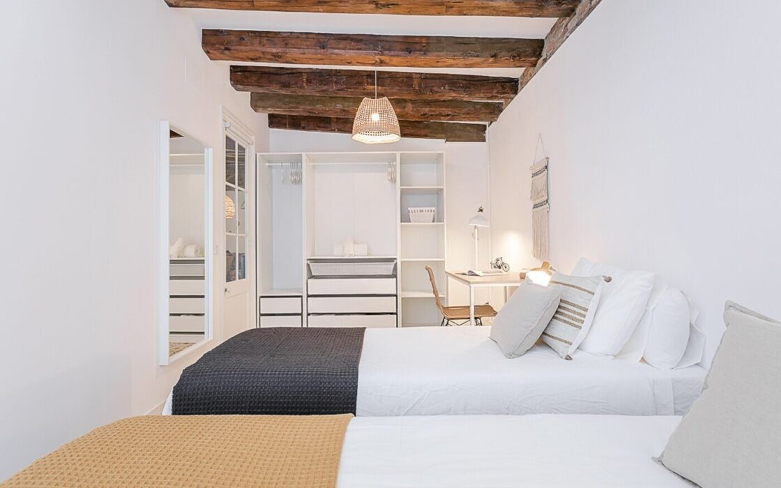 Квартира 67 кв.м з балконом у Барселоні на вулиці Lluna