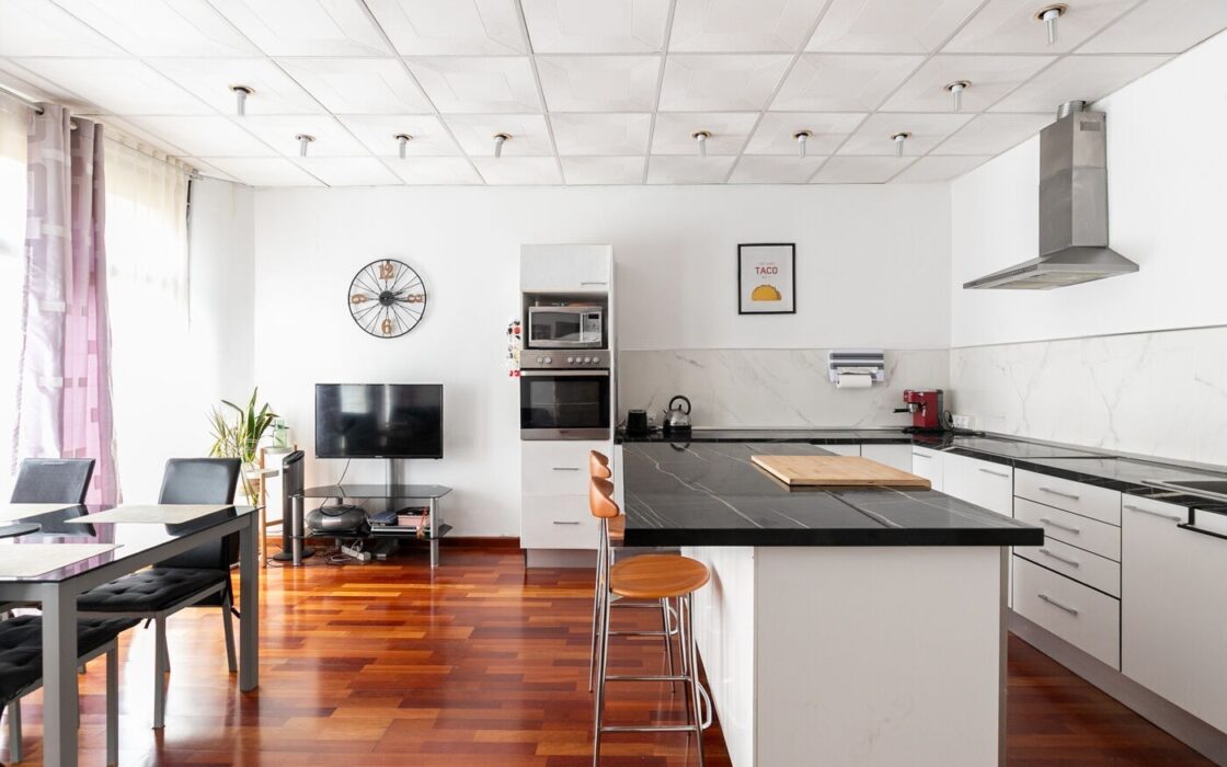 Простора квартира 125 кв.м з балконами в Сант Жерваси