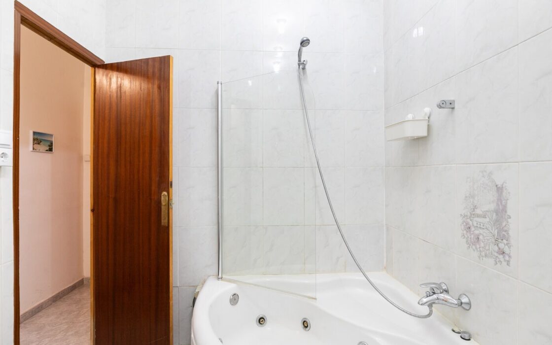 Простора квартира 125 кв.м з балконами в Сант Жерваси