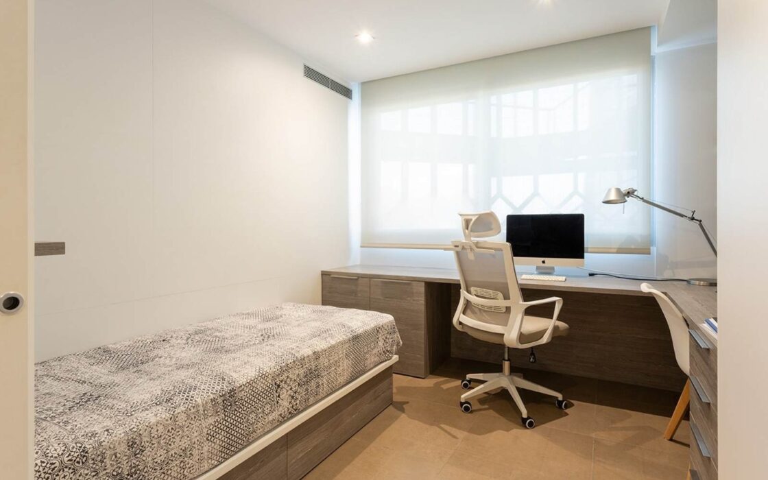 Ексклюзивна квартира з панорамними видами на Барселону 100 кв.м