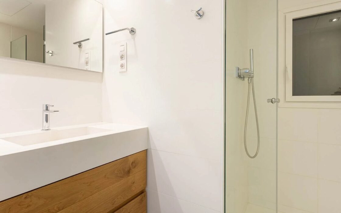 Ексклюзивна квартира з панорамними видами на Барселону 100 кв.м