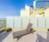 Пентхаус с террасой и видом на море в Барселонете 60 кв.м