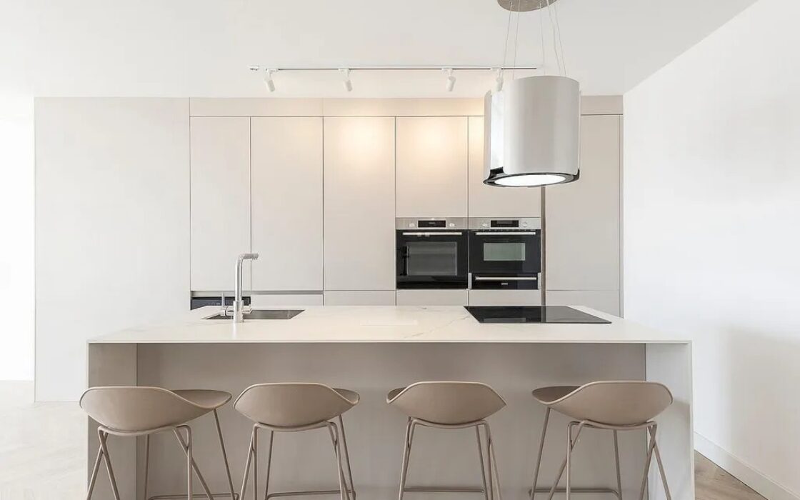 Ексклюзивна квартира 95 кв.м з панорамними видами в Барселоні