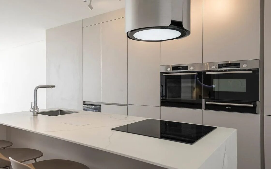 Ексклюзивна квартира 95 кв.м з панорамними видами в Барселоні