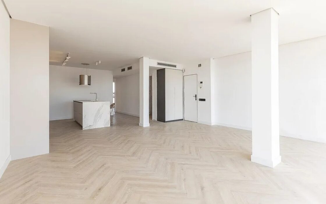 Ексклюзивна квартира 95 кв.м з панорамними видами в Барселоні