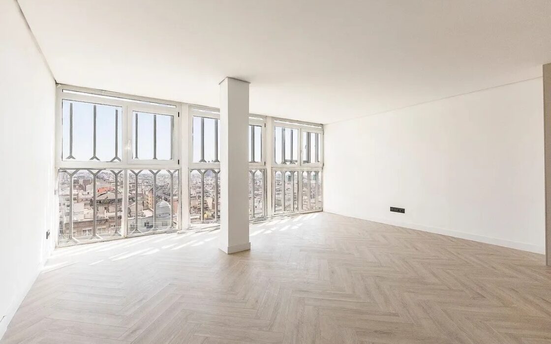 Ексклюзивна квартира 95 кв.м з панорамними видами в Барселоні