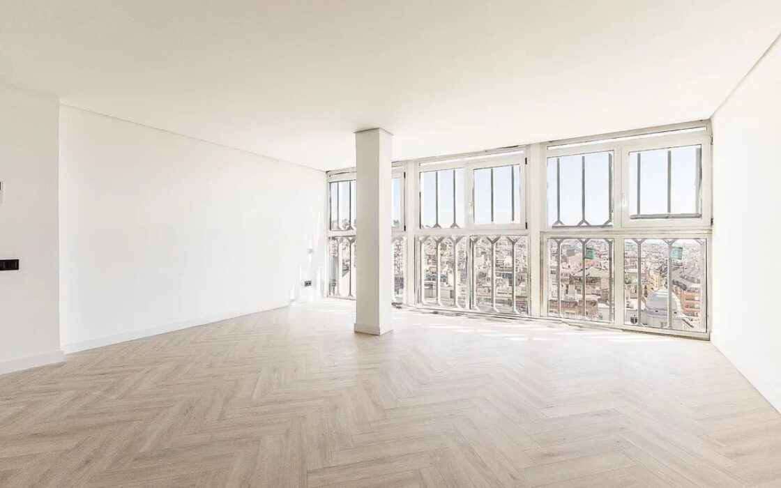 Ексклюзивна квартира 95 кв.м з панорамними видами в Барселоні