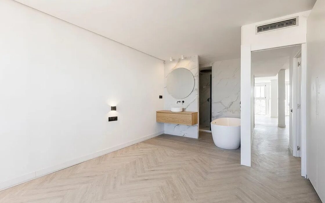 Ексклюзивна квартира 95 кв.м з панорамними видами в Барселоні