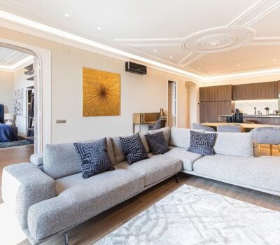 Элитная квартира 131 кв.м с видом на Порт в Барселоне