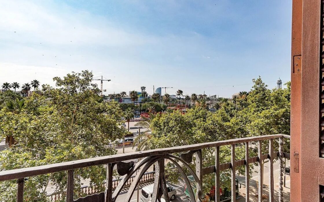 Елітна квартира 131 кв.м з видом на Порт в Барселоні