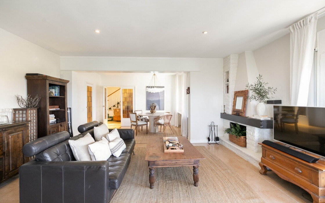 Ексклюзивний будинок в Ла Флоресте з терасами та панорамним видом