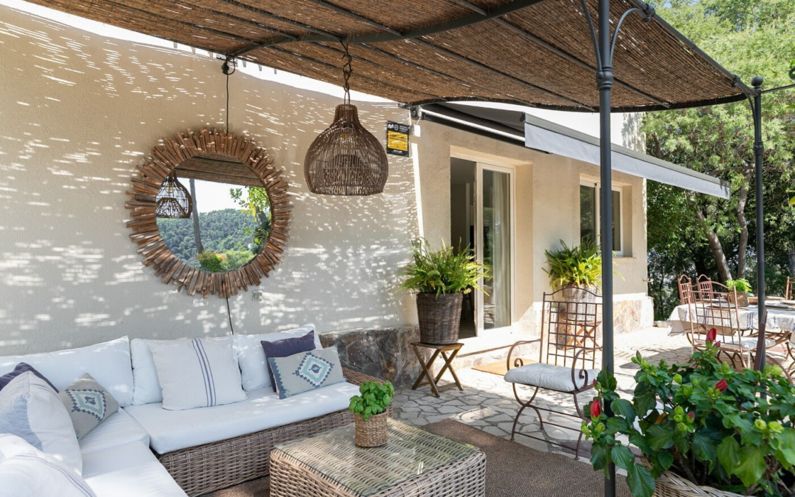 Ексклюзивний будинок в Ла Флоресте з терасами та панорамним видом