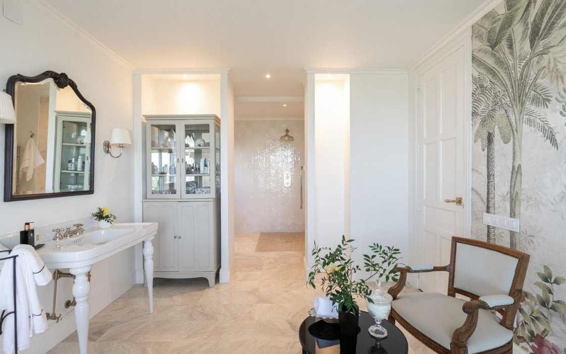 Ексклюзивний будинок в Ла Флоресте з терасами та панорамним видом