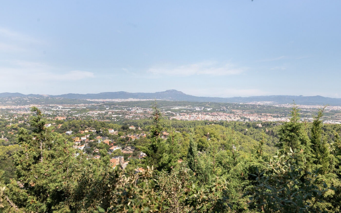 Ексклюзивний будинок в Ла Флоресте з терасами та панорамним видом